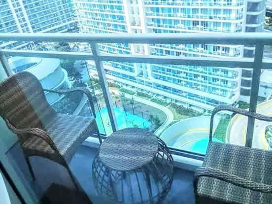 Azure C6 Balcony Wifi Near Mall Airport Multipl Units Manille Extérieur photo